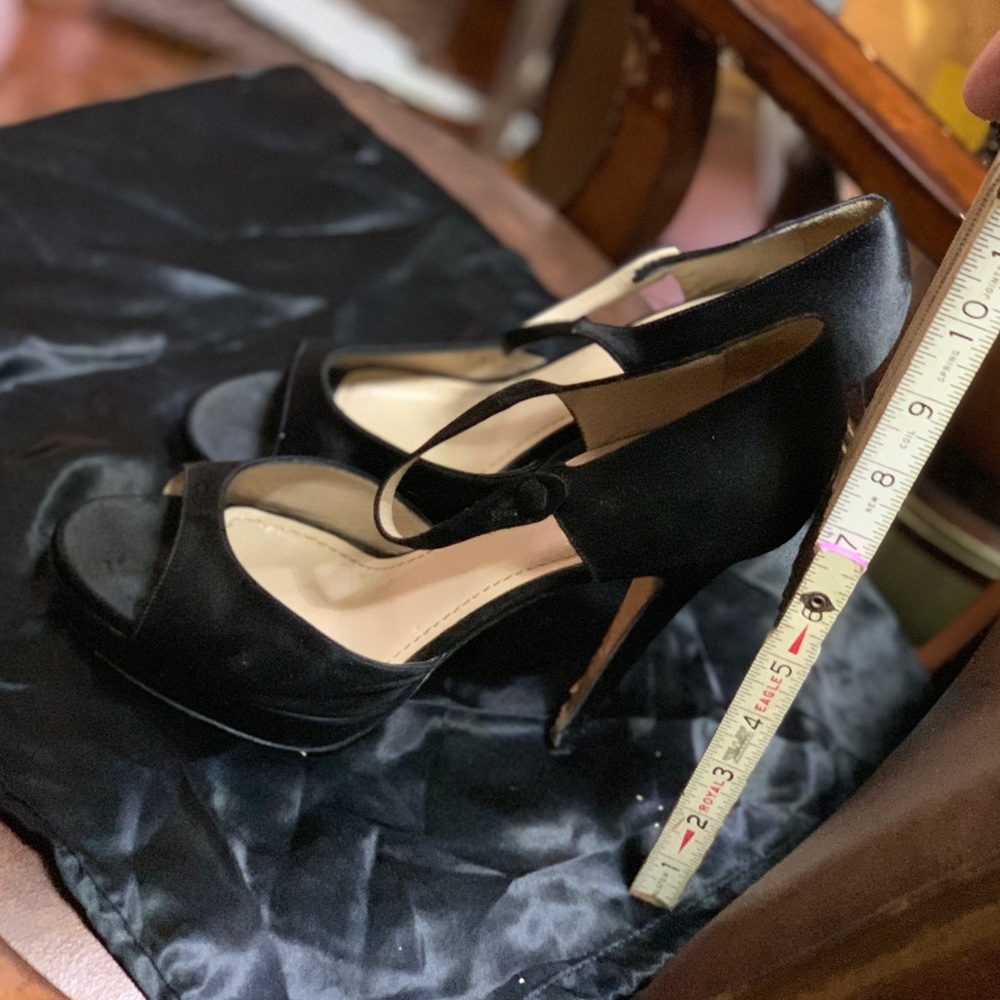 Authentic EUC YSL Black Satin Peep Toe Pumps - Picture 4 of 13